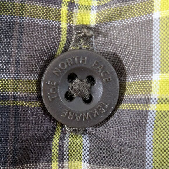 The North Face Men's Plaid Yellow and Tan Short Sleeve Button-Up Shirt - Picture 10 of 11